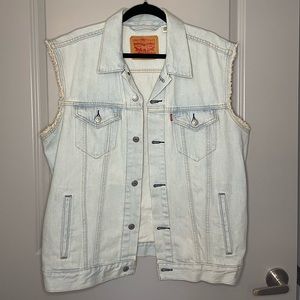 Men’s Levi Denim Vest